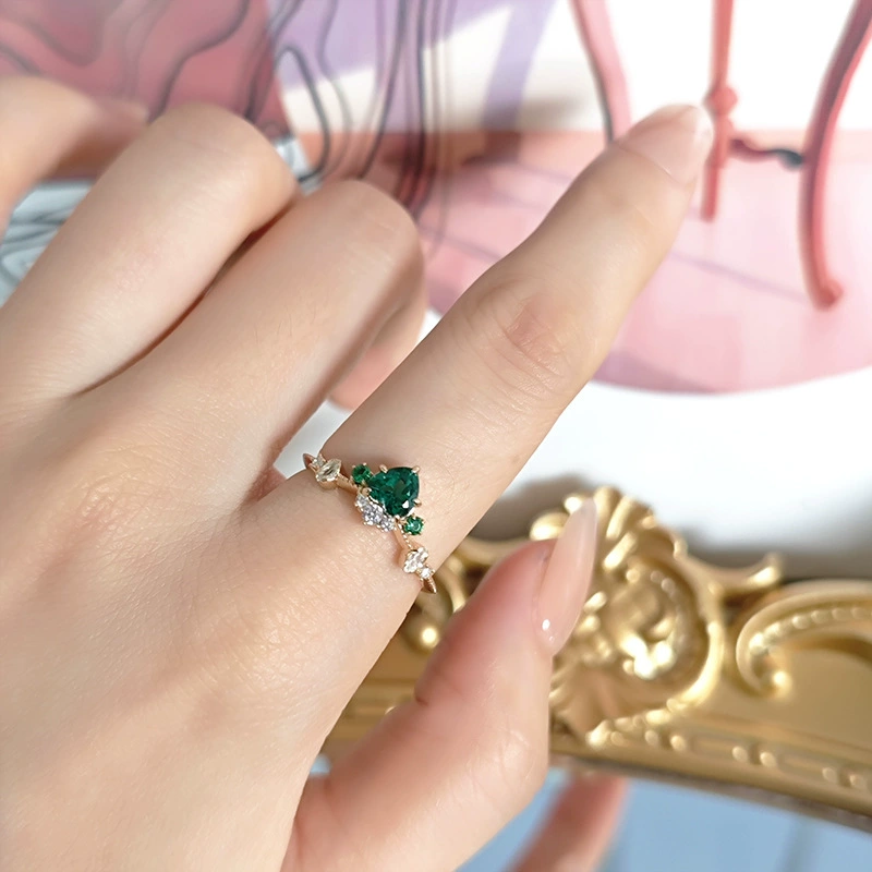 Emerald Heart & Moissanite Crown Ring