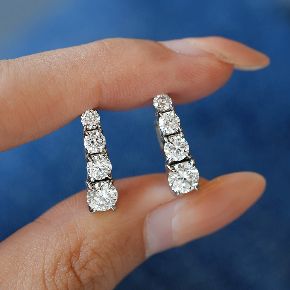 Veyra Luxe – Silver & Moissanite Row Earrings