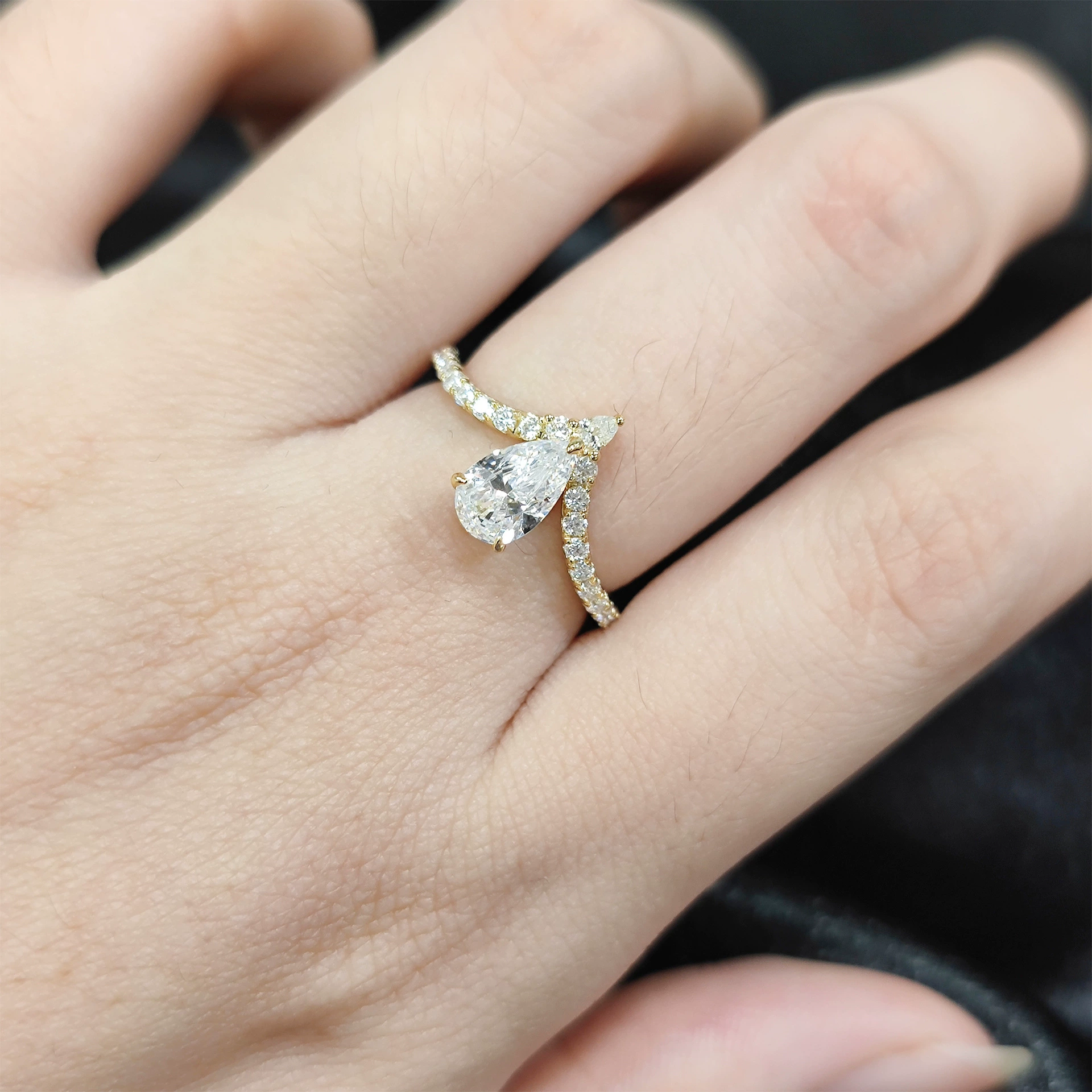 Pear-Cut Moissanite 9k Gold Halo Ring