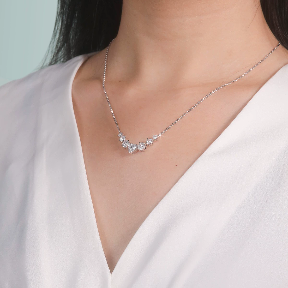Lumière Royale – 925 Sterling Silver Seven Princess Moissanite Necklace