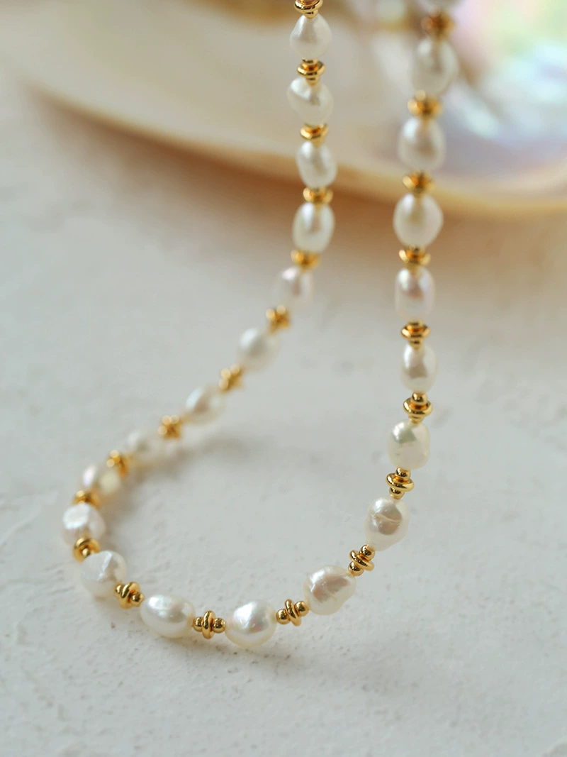 Lyra – Golden Pearl Harmony Necklace
