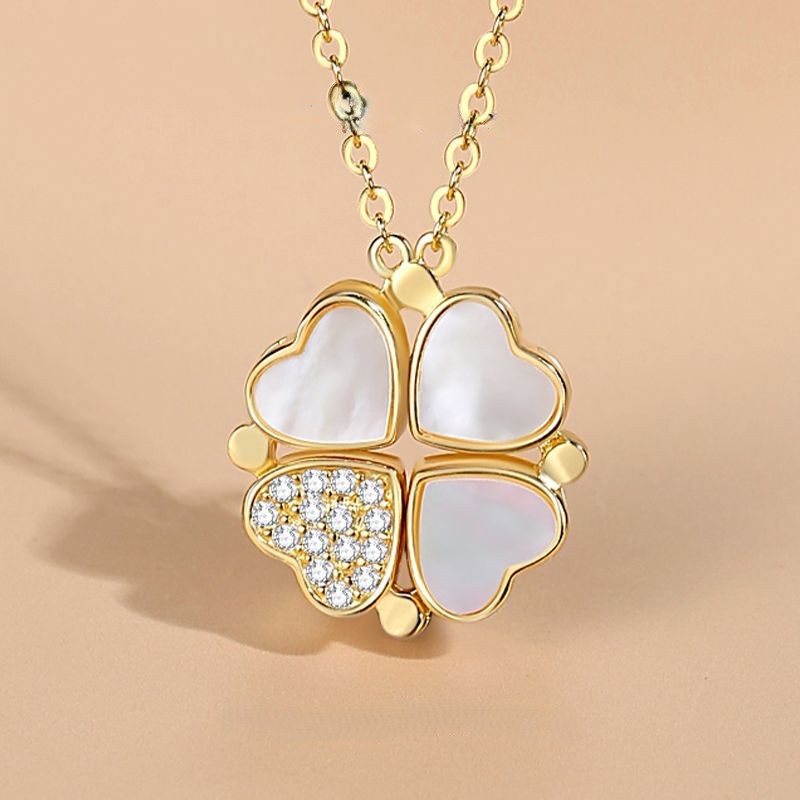 Liora Clover Pendant