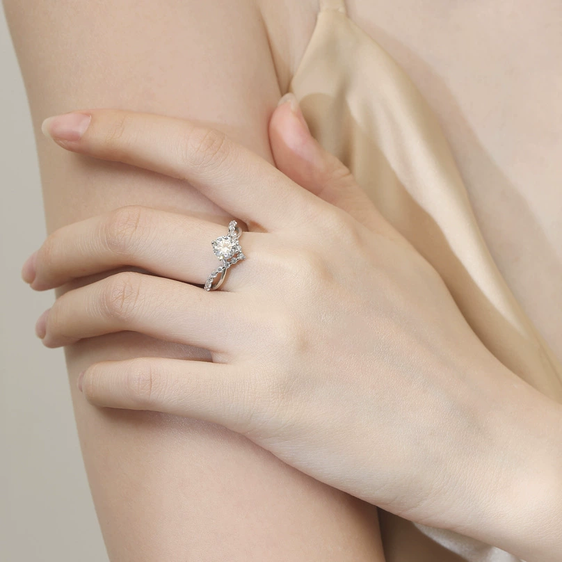 Eternal Vow – Moissanite Infinity Ring  