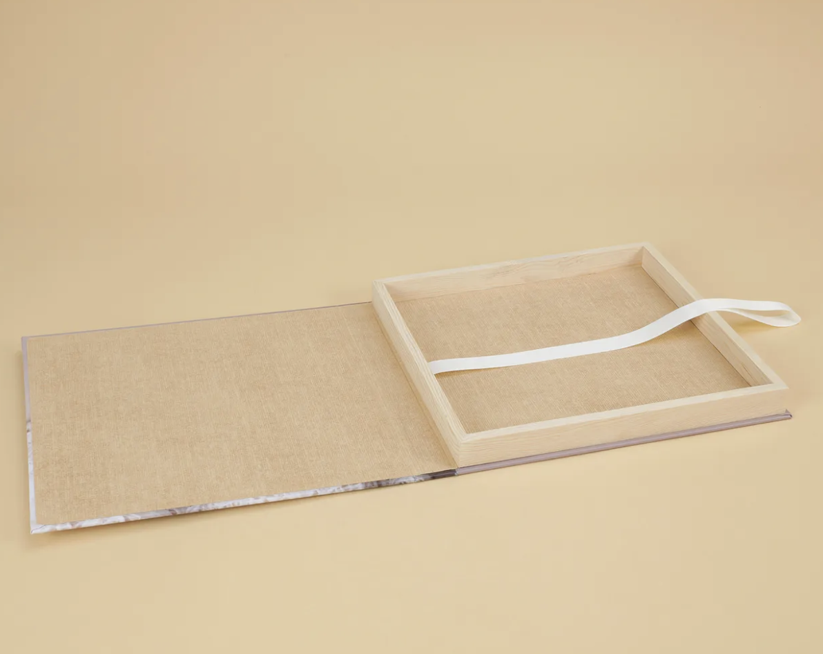 Caja Almudena