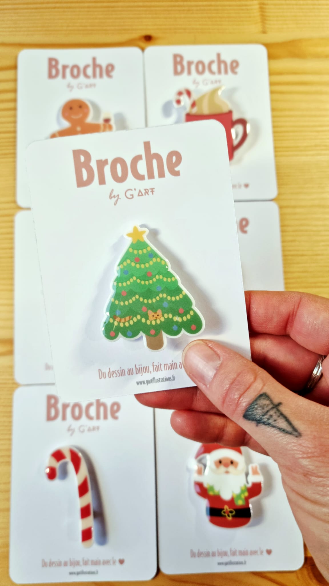 Broche chat-pin de Noël 