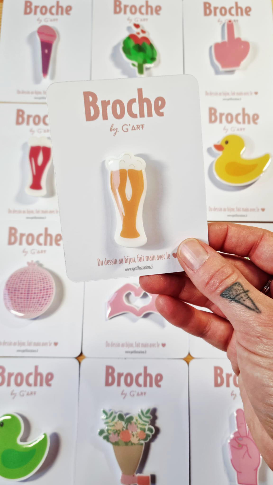 Broche bière blonde