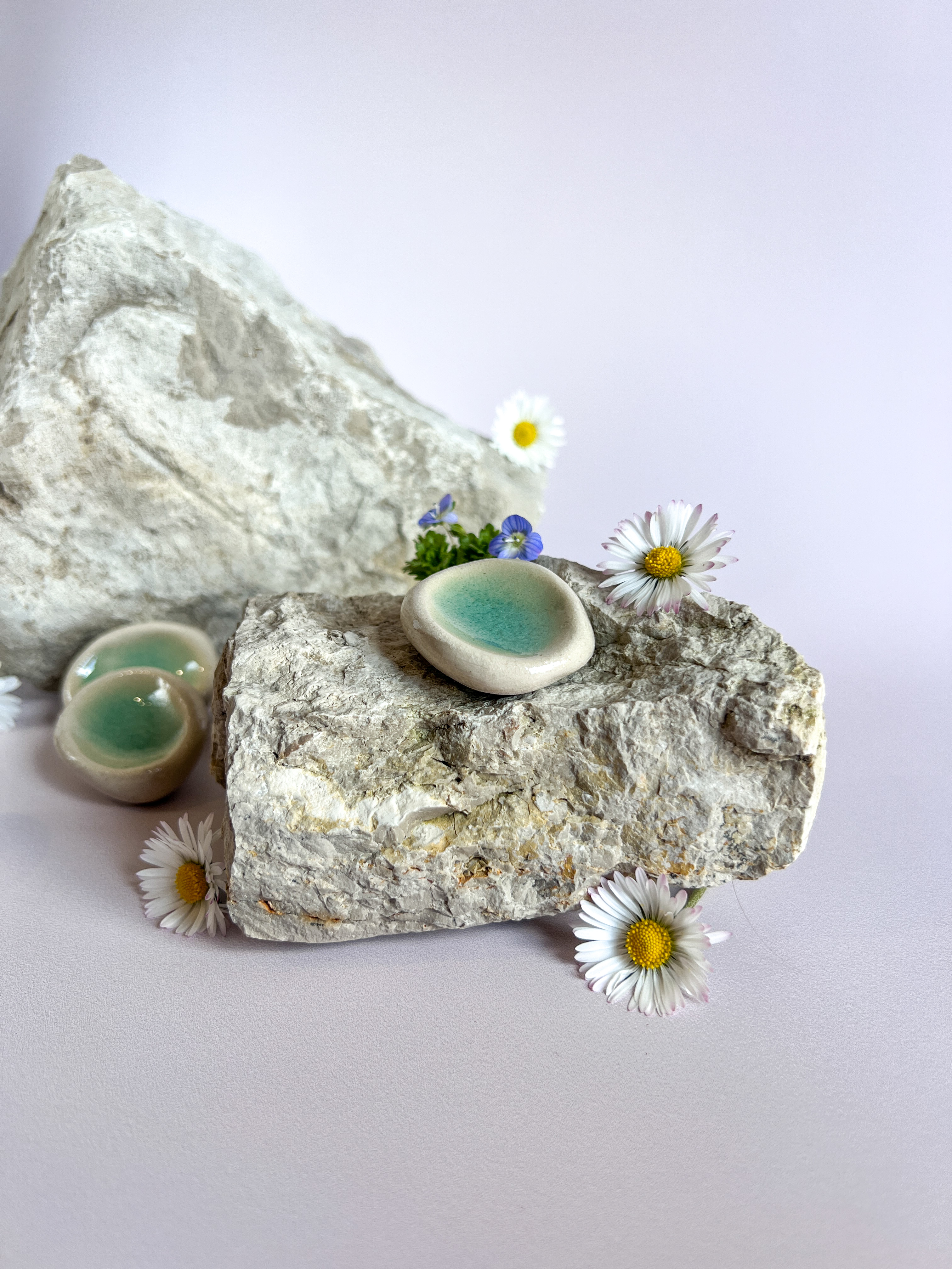 Worry stone "Mountains lake"