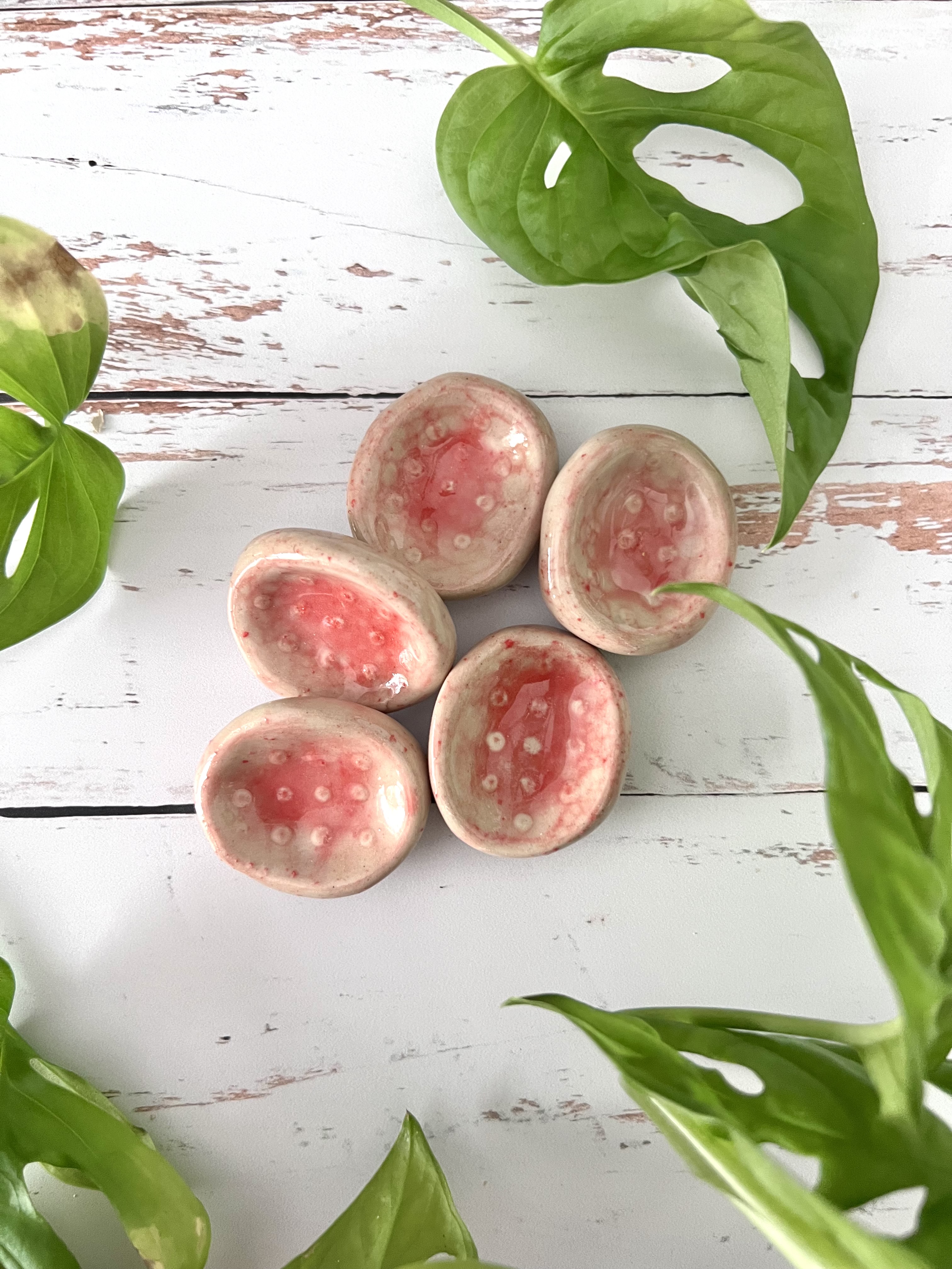Worry stone Red semi textured