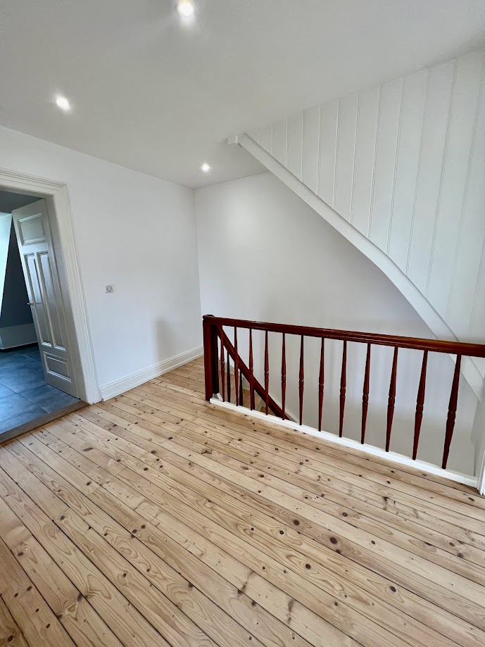 Ponçage de Parquet : Rénovation Essentielle pour des Sols bois Parfaits à Strasbourg