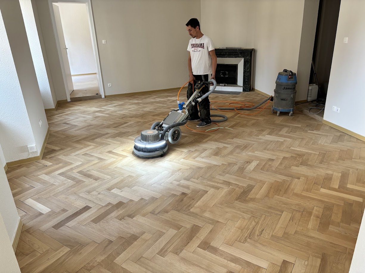 Ponçage de Parquet : Rénovation Essentielle pour des Sols bois Parfaits à Strasbourg