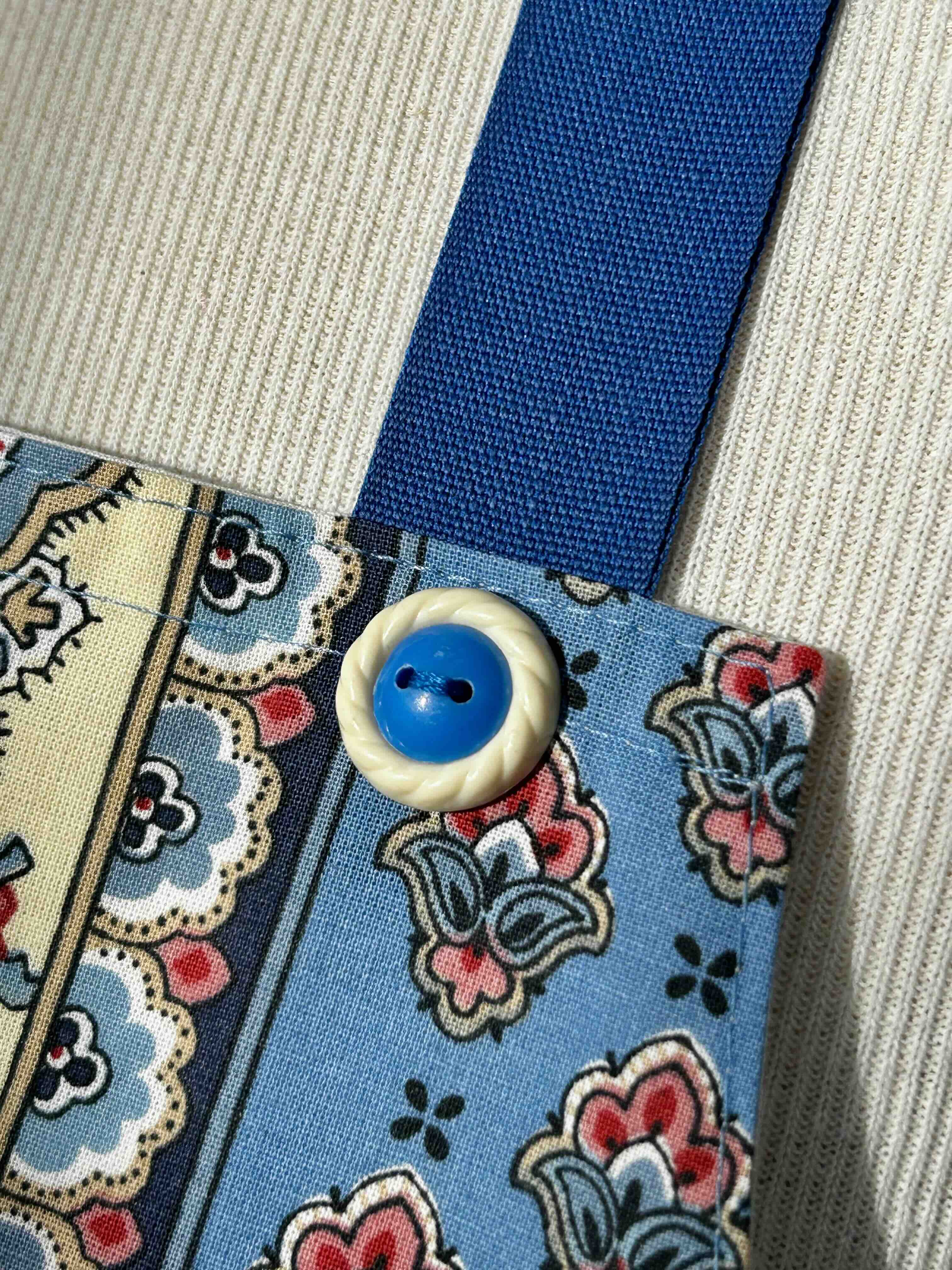BLEU MÉSANGE