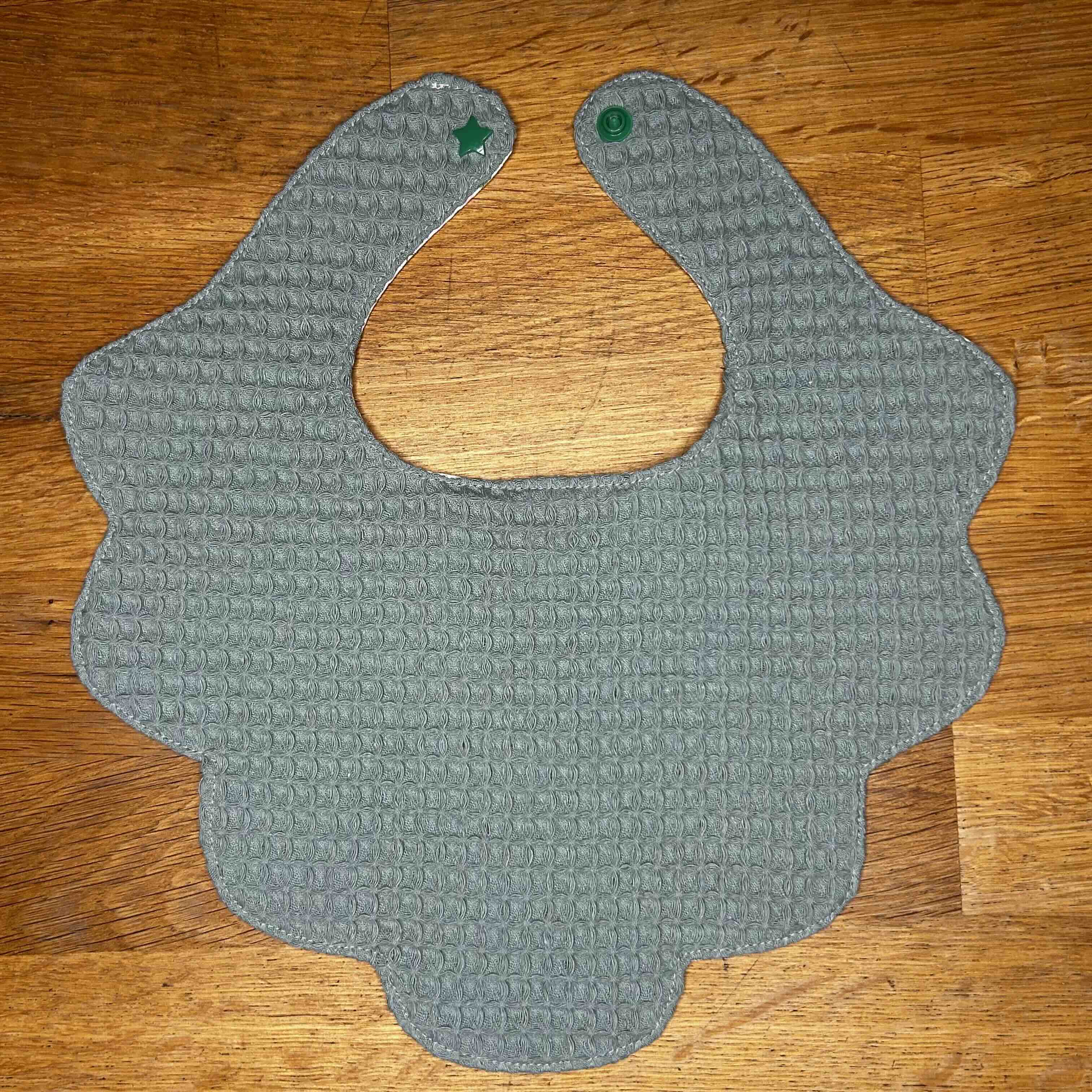 Bavoirs fleur - différents  imprimés