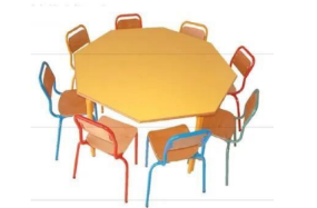 Table Octogonale – Modernité et Convivialité