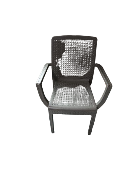 Chaise plastique renforcée avec accoudoirs – Collectivités