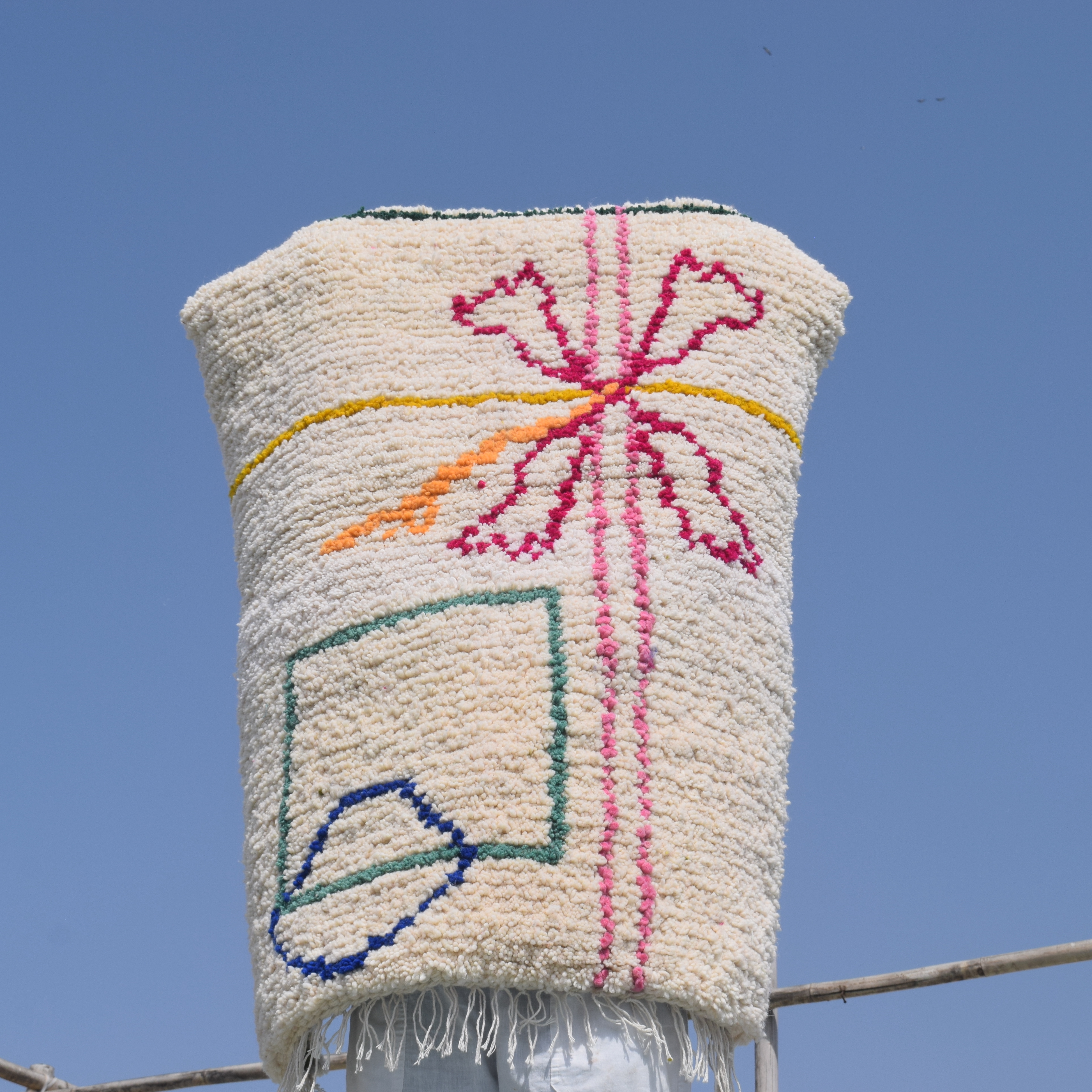 HURA (118 cm X 87 cm )