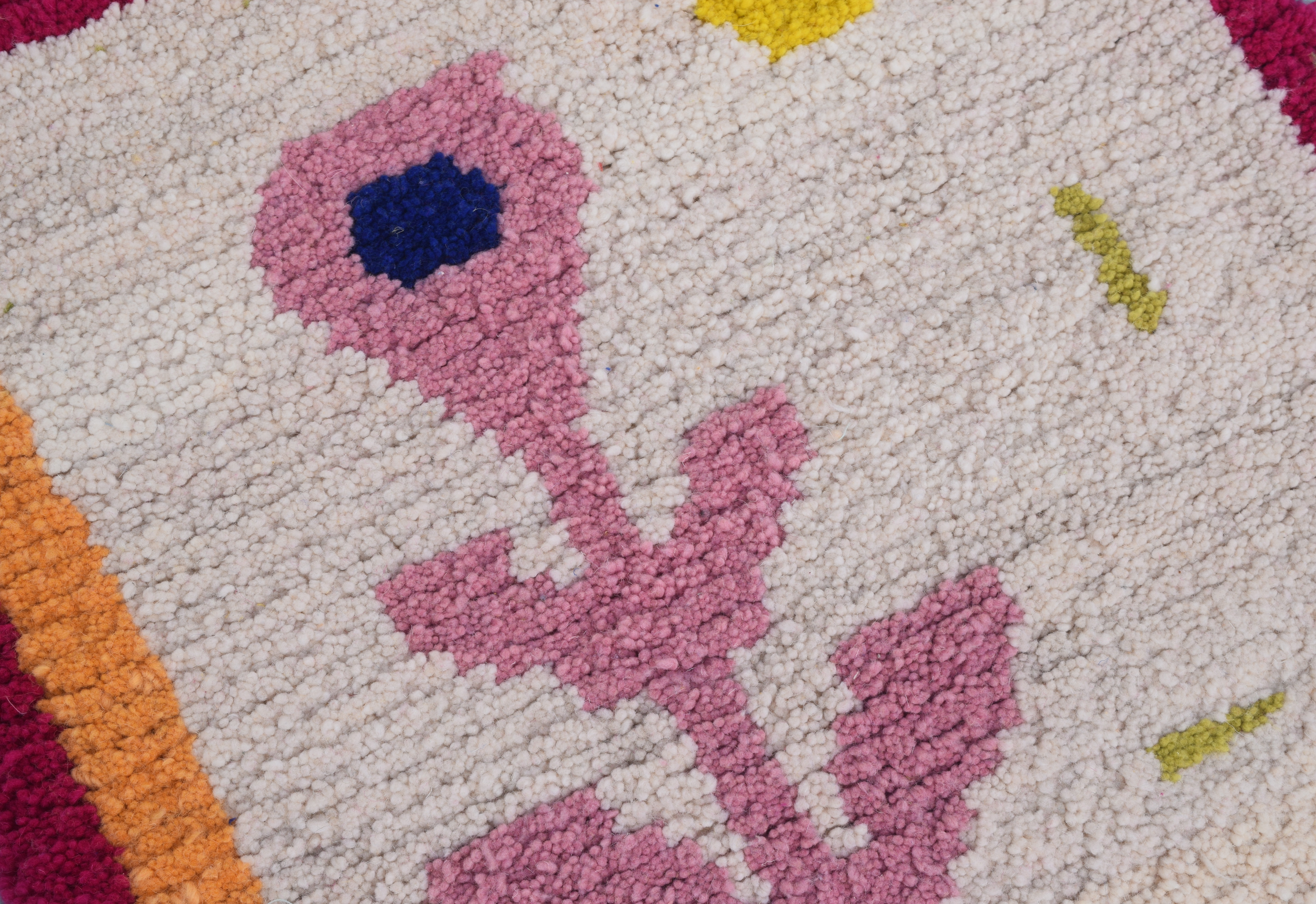 BLOOM (66 cm X 68cm)