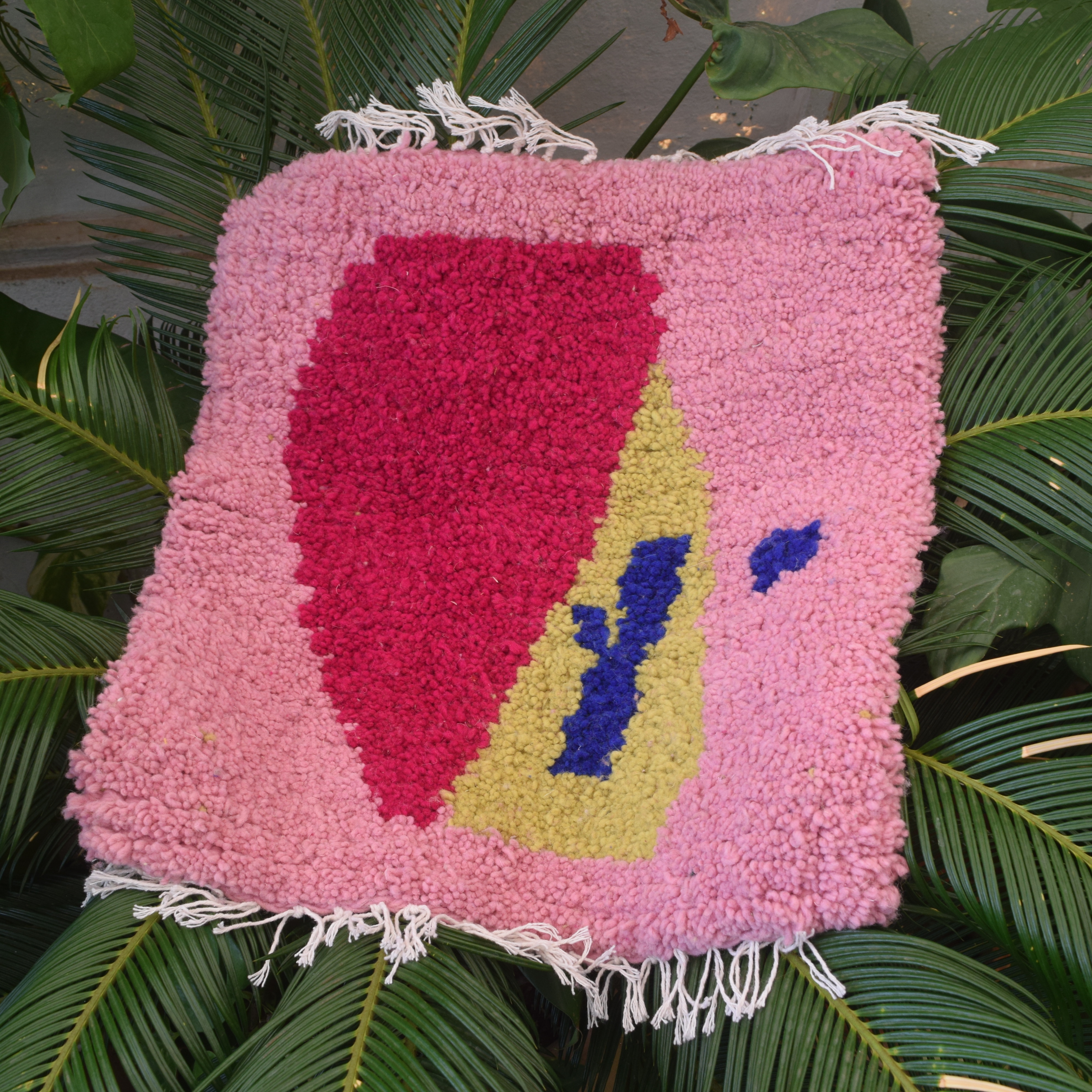 YANG (54 cm x 50 cm)