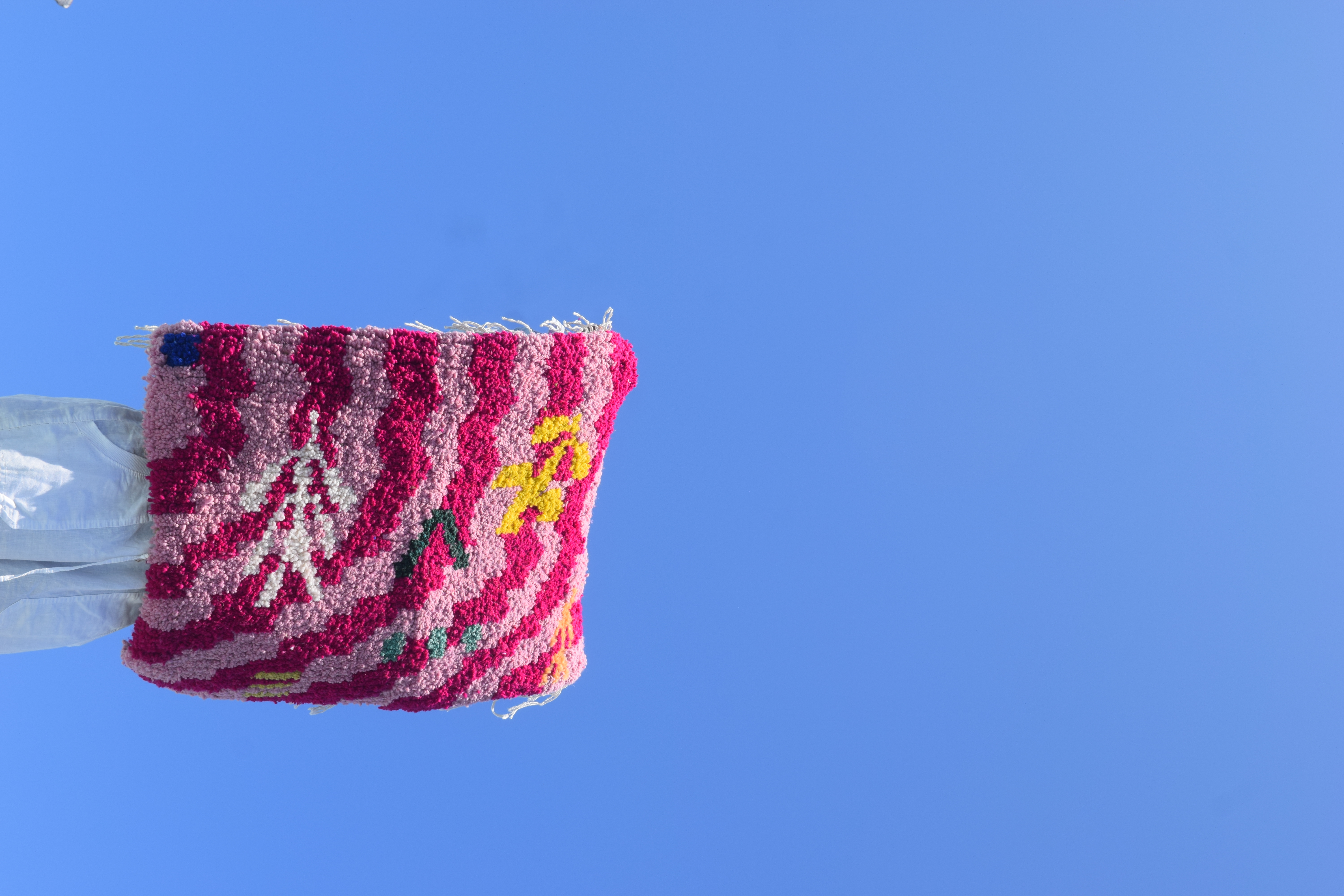 IONS (84 cm x 63 cm)