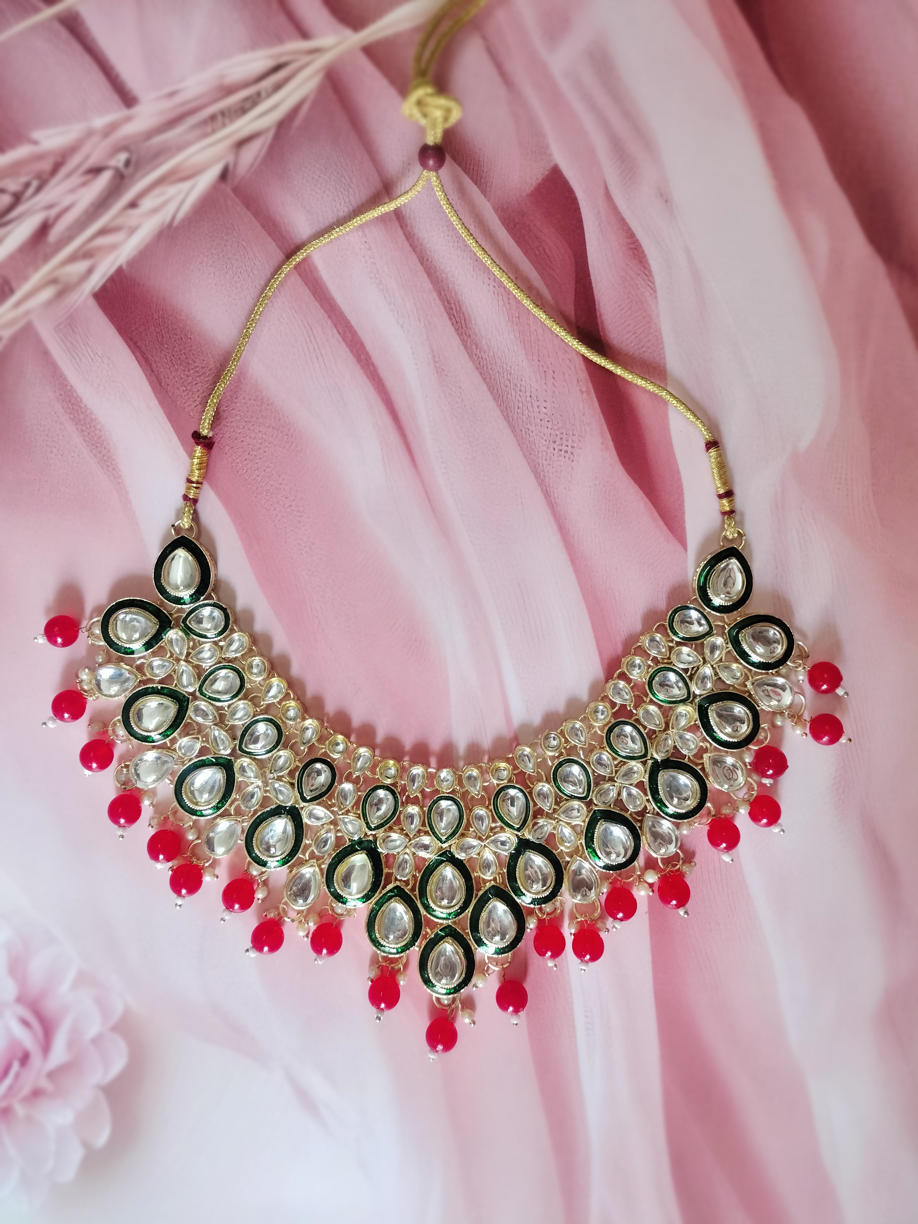 Traditional Kundan Jewelry Set
