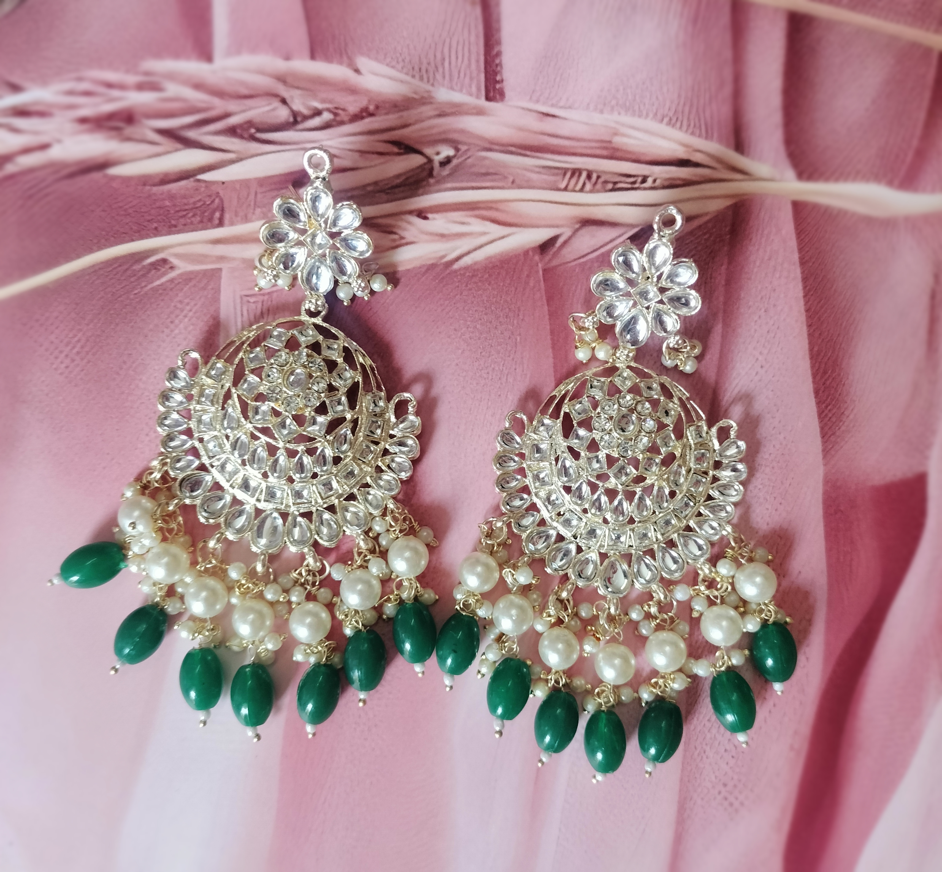 Traditional Kundan Jewelry Set