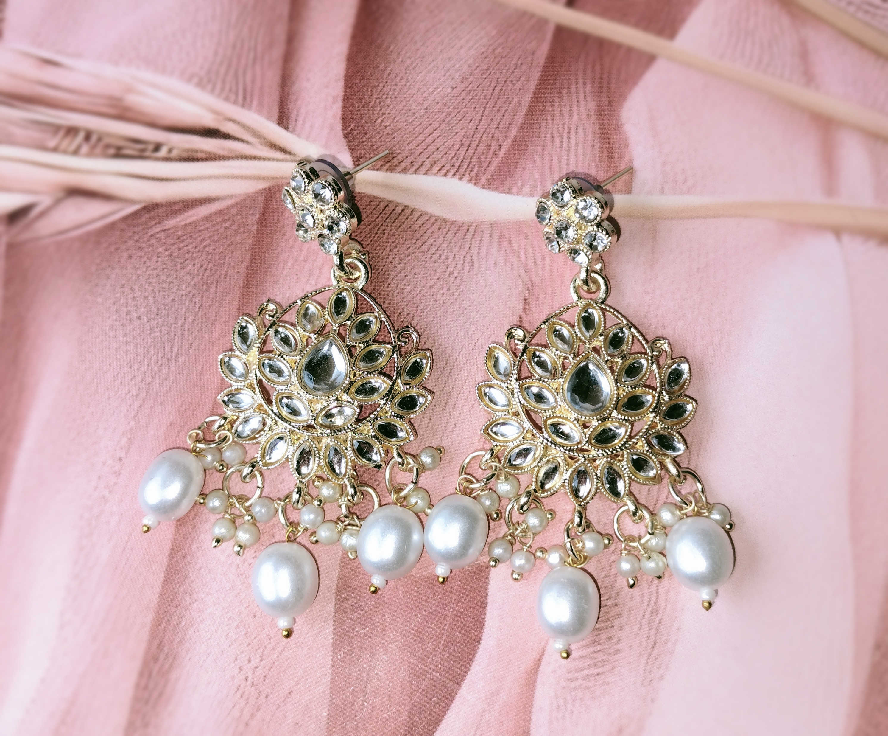 Elegant Pearl and Kundan Jewelry Set