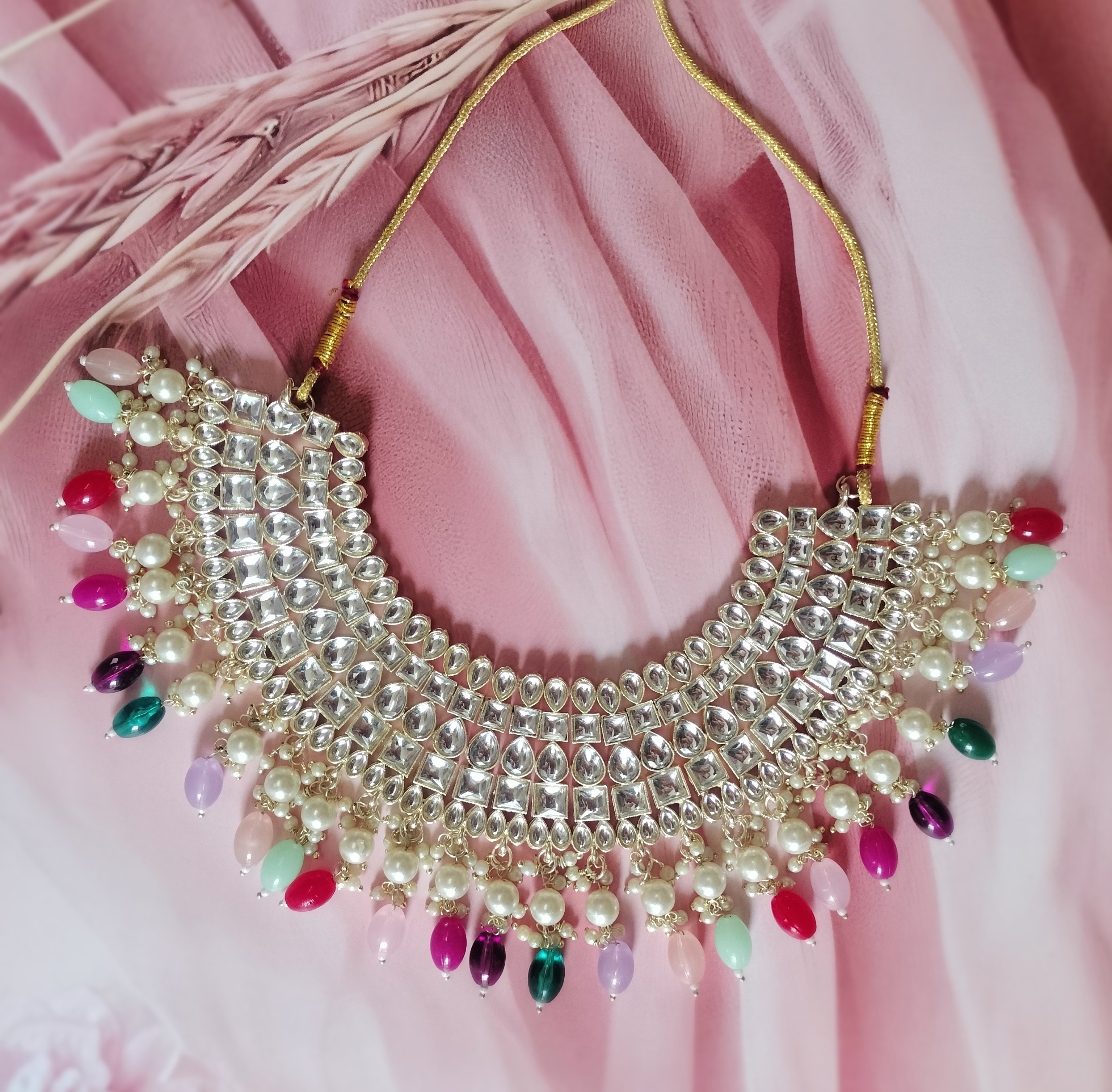 Traditional Kundan Jewelry Set