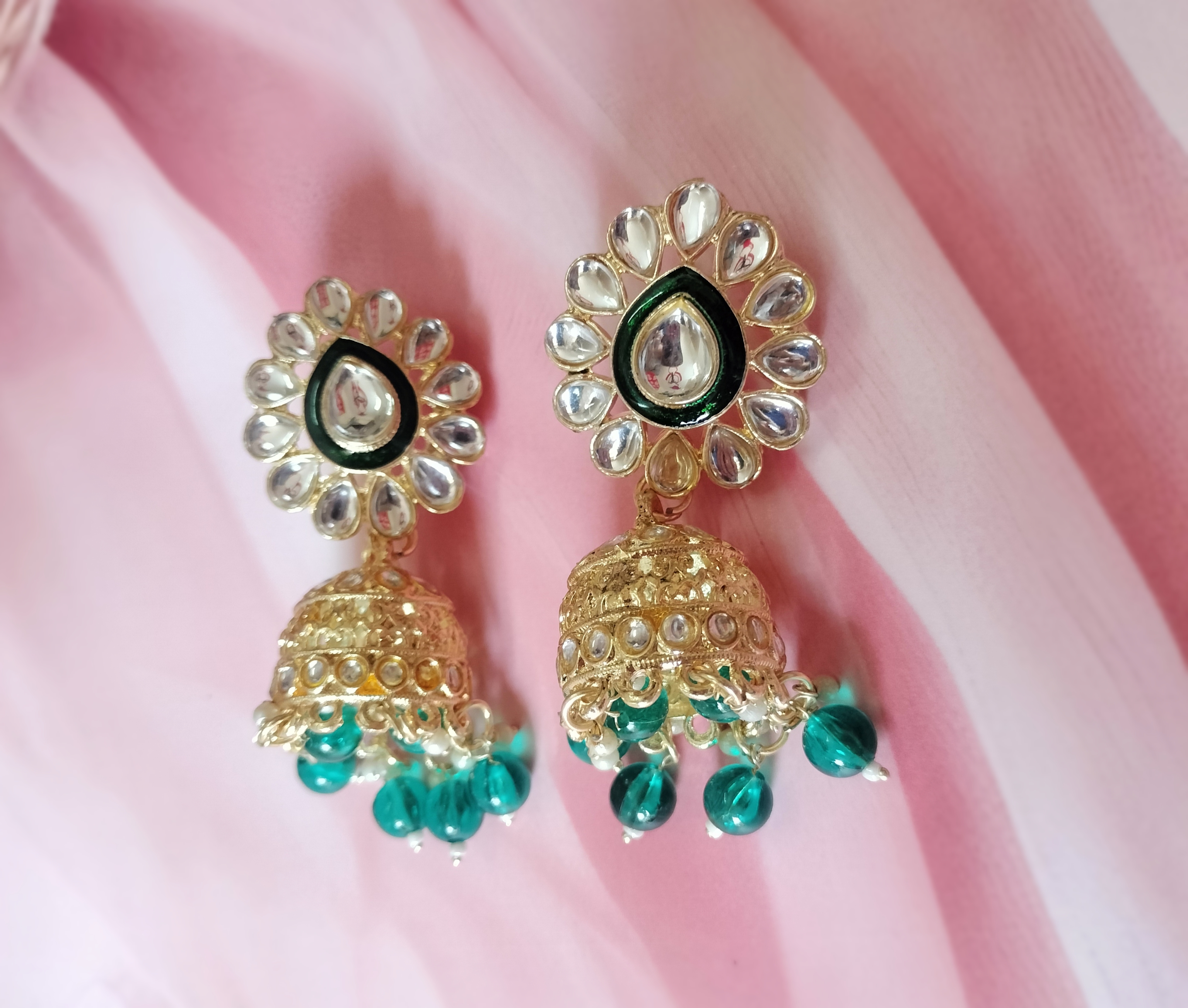 Traditional Kundan Jewelry Set