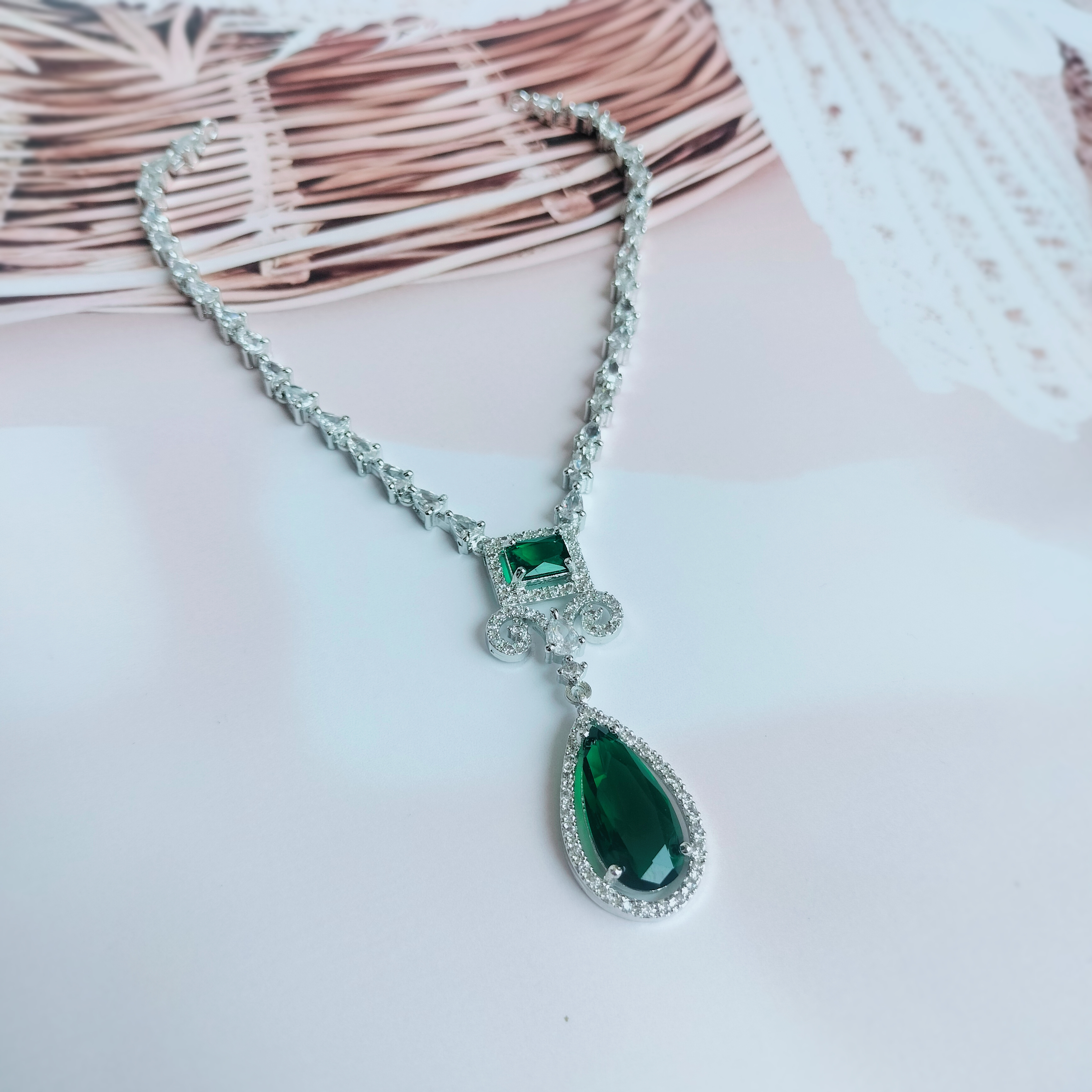 Emerald AD Jewelry Set