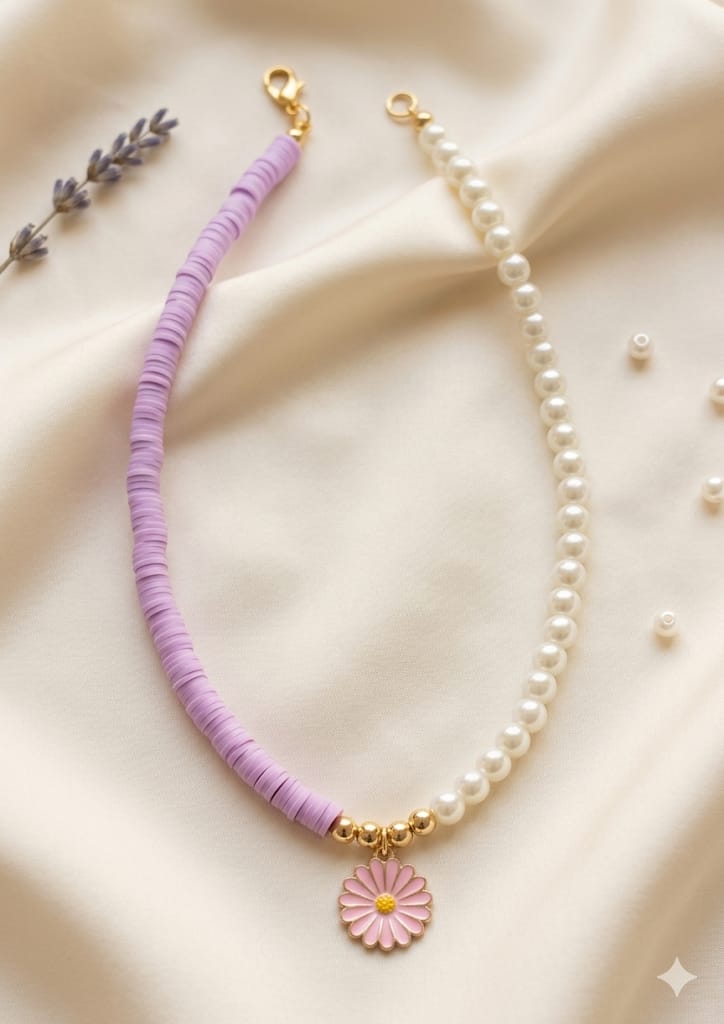 Daisy Charm Pearl Necklace