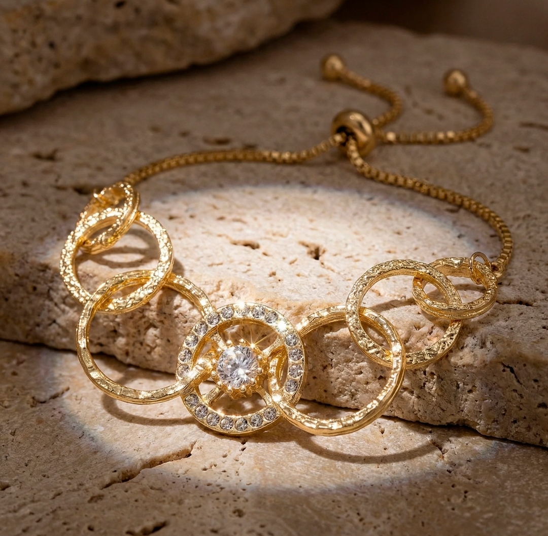 Elegant Gold Chain Bracelet