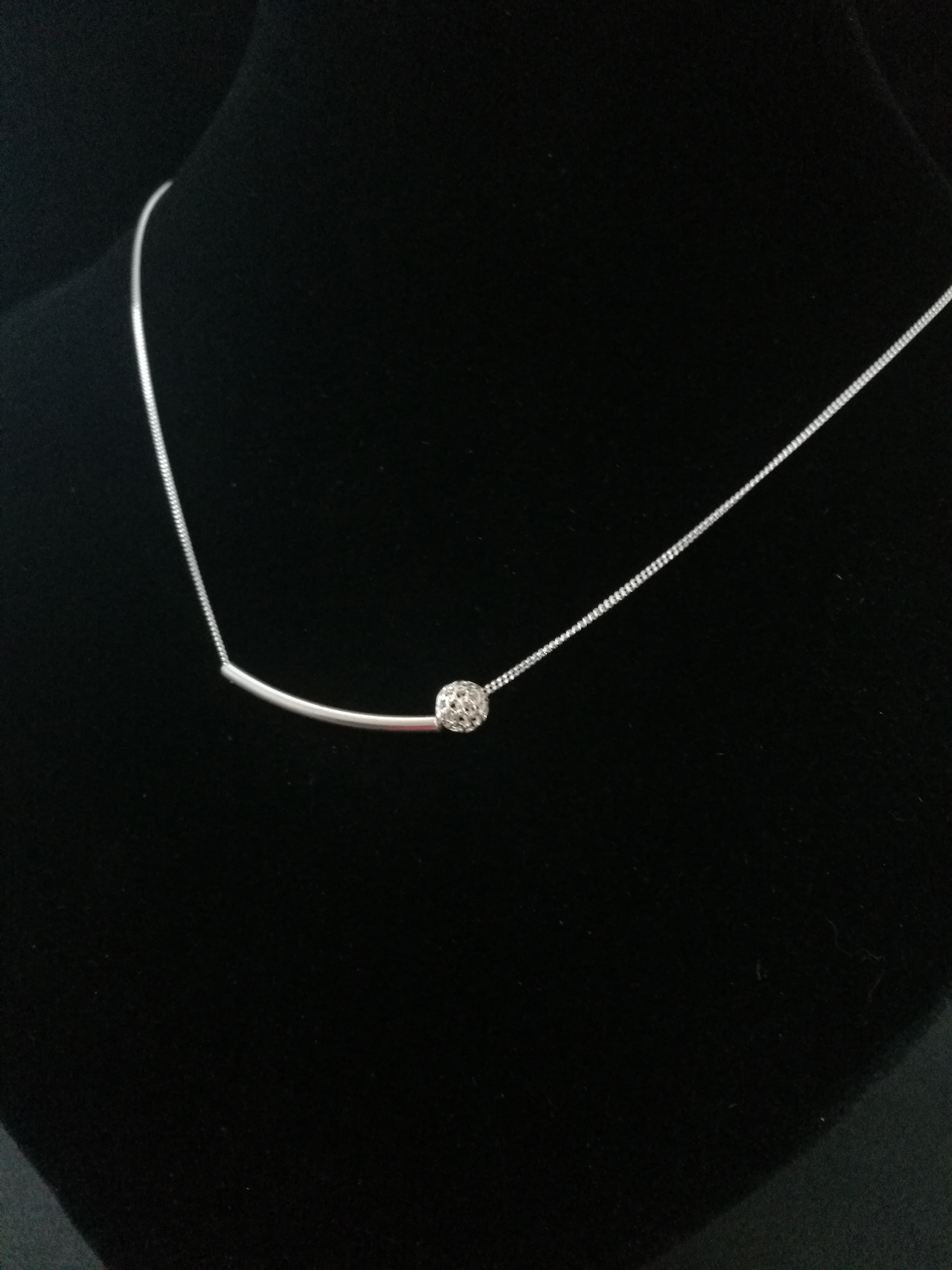 Kaklo papuošalas "Balansas I"