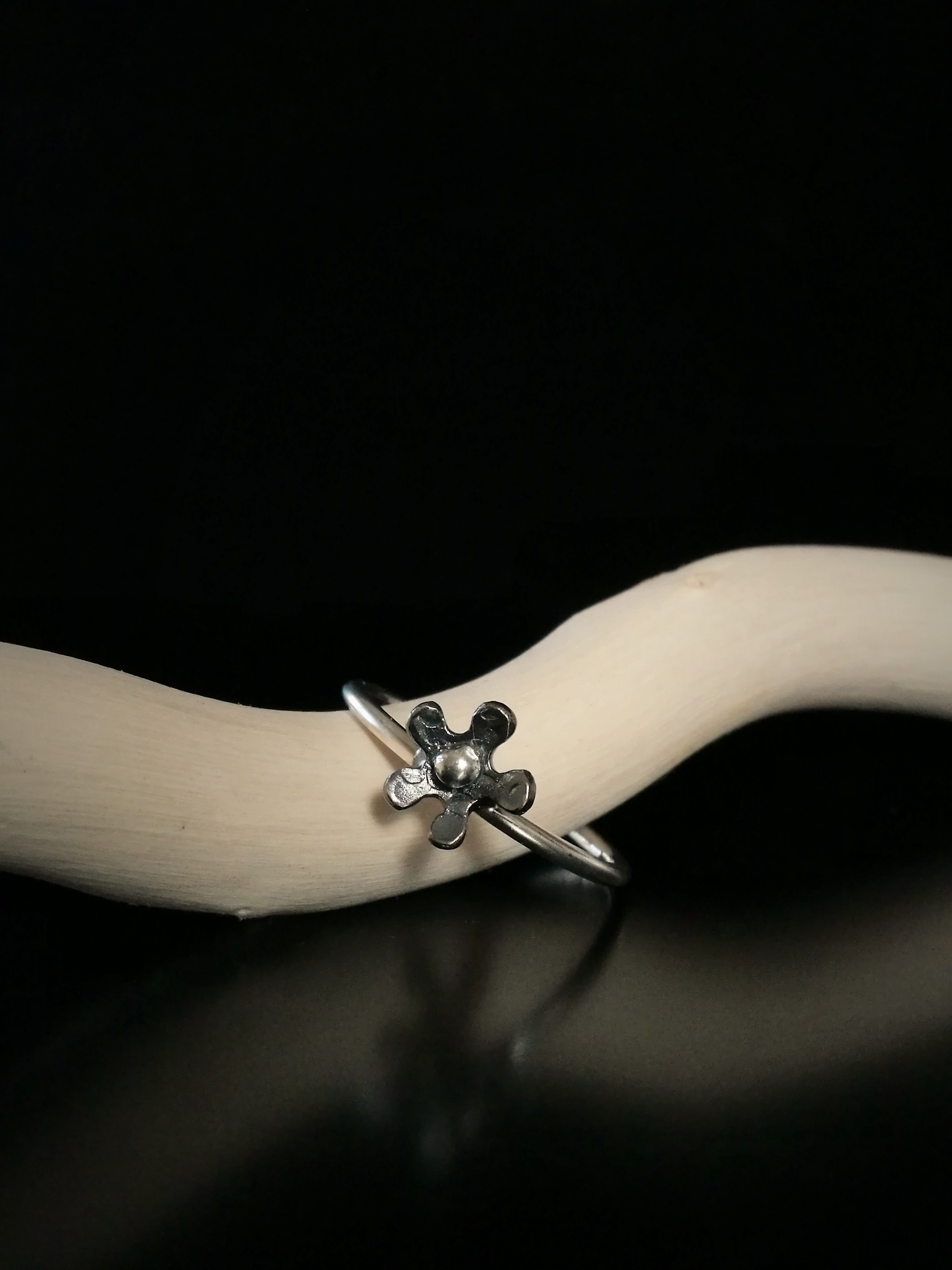 Žiedas "Ramunėlė"