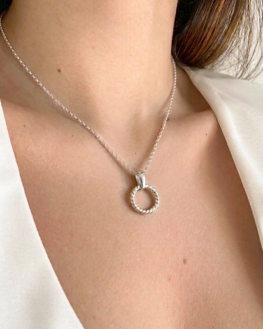 Necklace "In circle I"