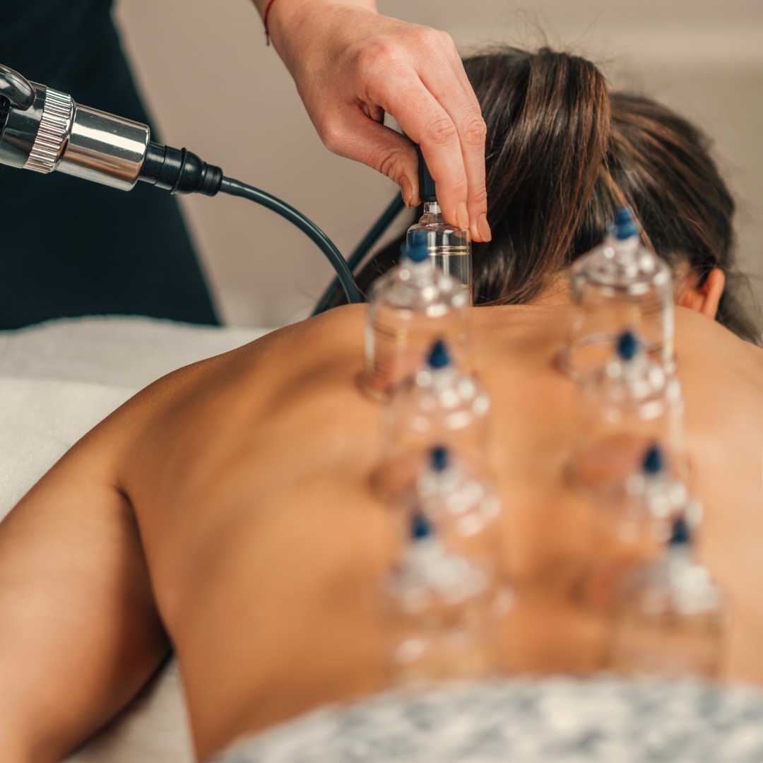 Massagem com Ventosas