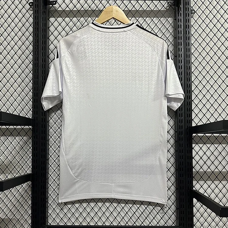 Camiseta de fútbol local del Real Madrid 2024/2025