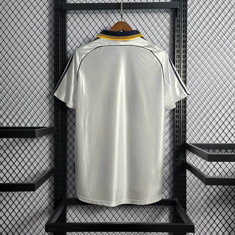 Camiseta retro local del Real Madrid 1998/00