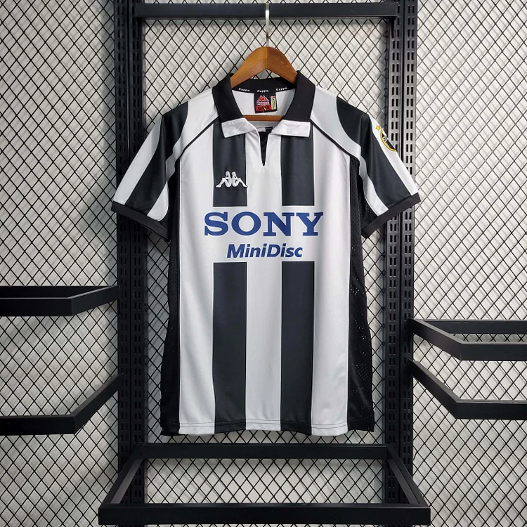 Camiseta de fútbol retro de la Juventus 1997/1998