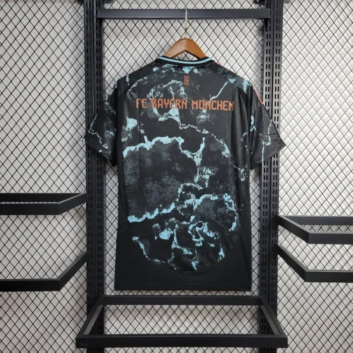 Camiseta de fútbol visitante del Bayern Munich 2024/2025