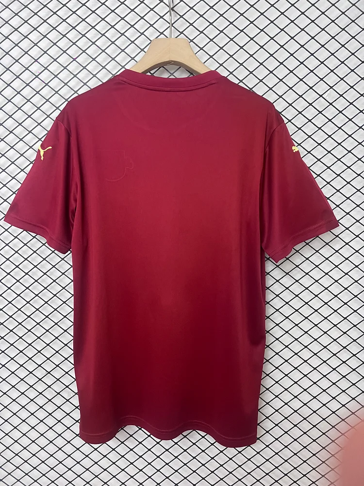 Camiseta de fútbol roja de edición especial Leipzig 2024/2025