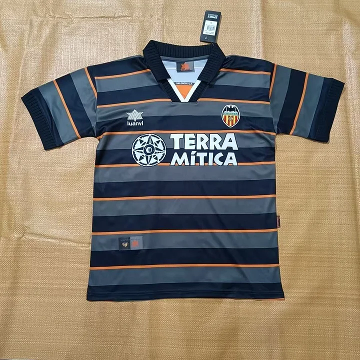 Camiseta retro del Valencia 1999/2000