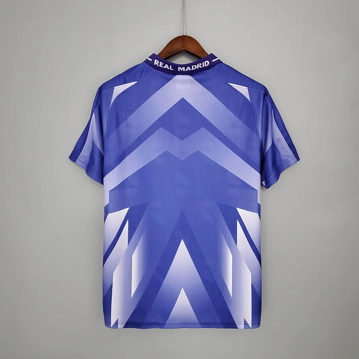 Camiseta retro visitante del Real Madrid 1996/1997