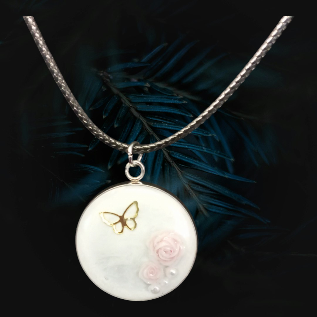 Collier avec pendentif rond