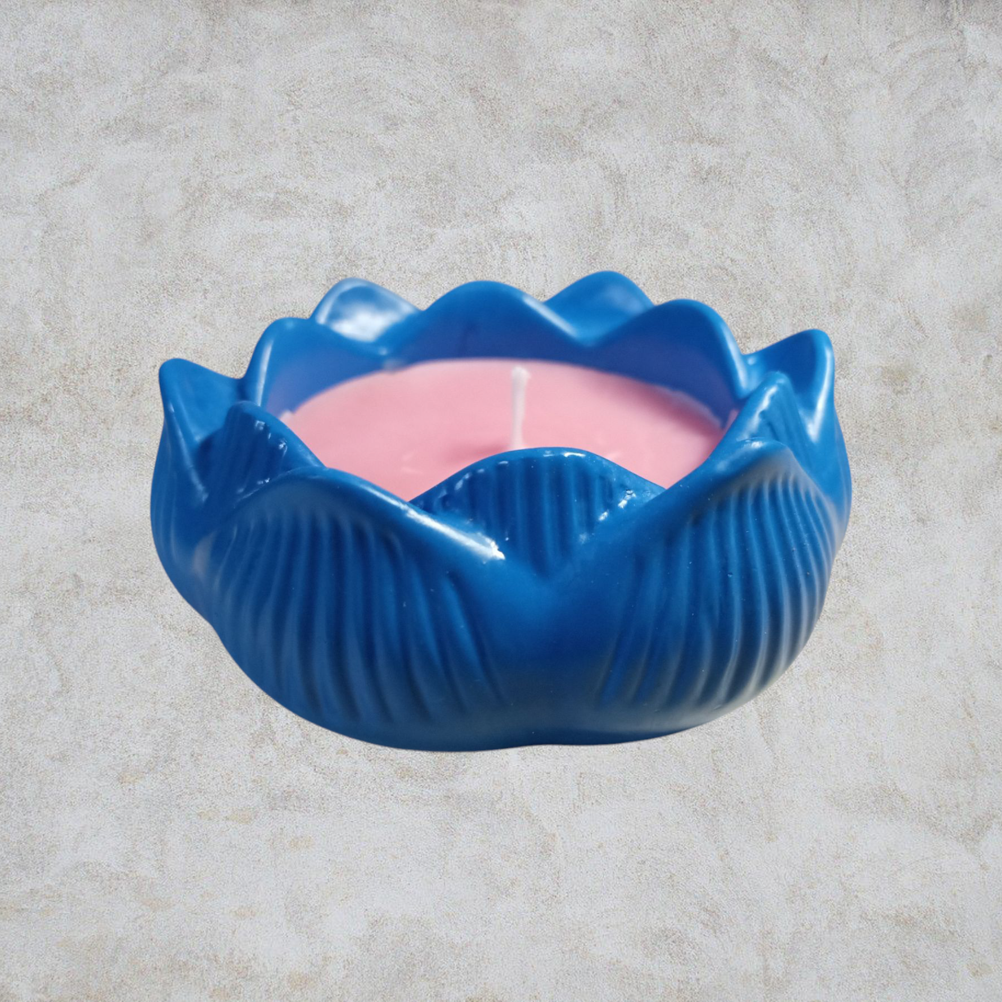 Bougie lotus à la fraise 