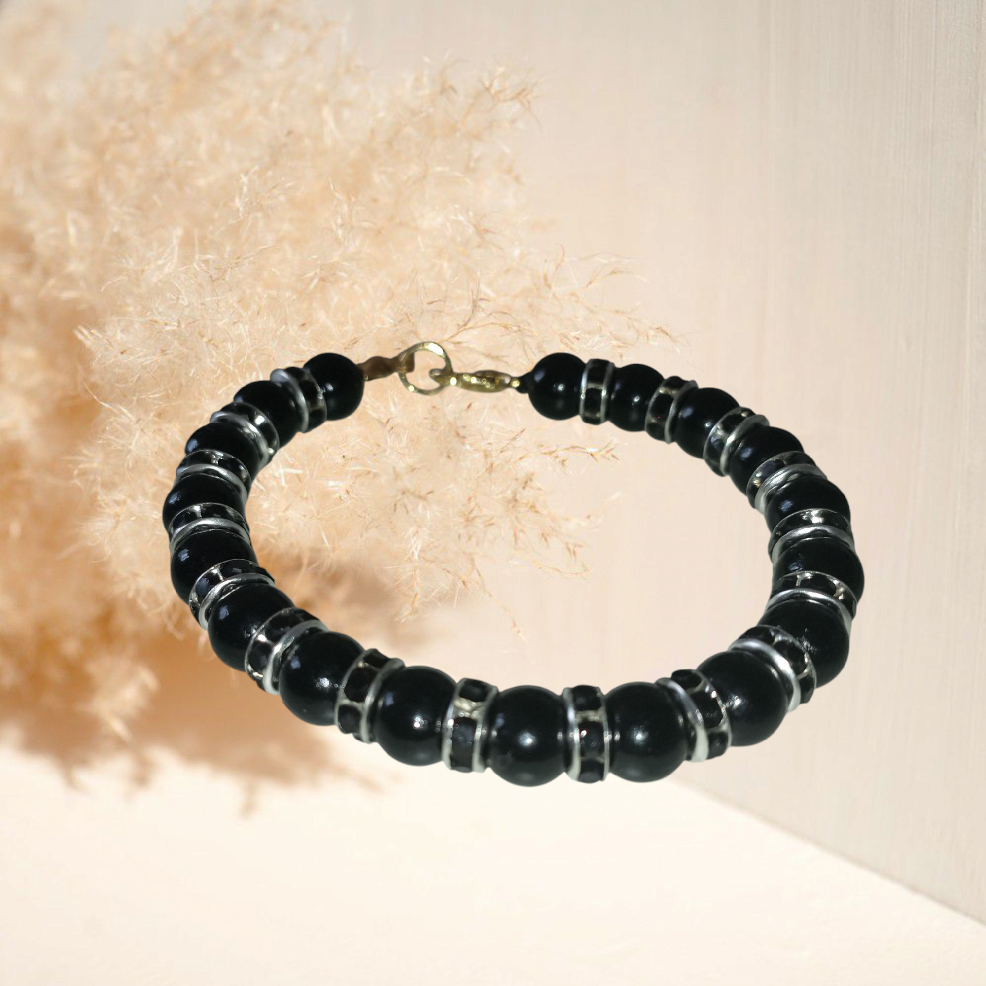 Bracelets en perles noires
