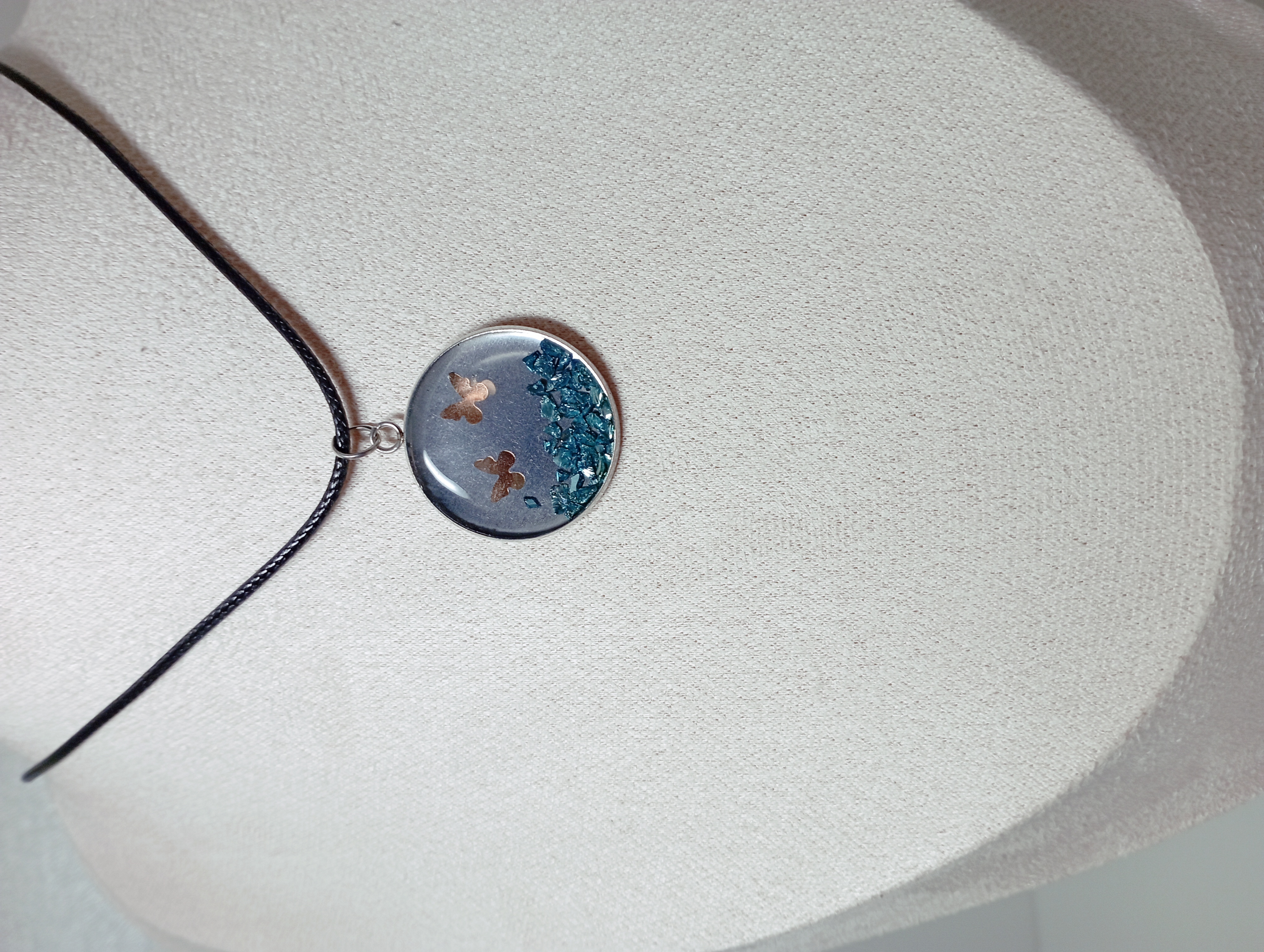 Collier pendentif papillons