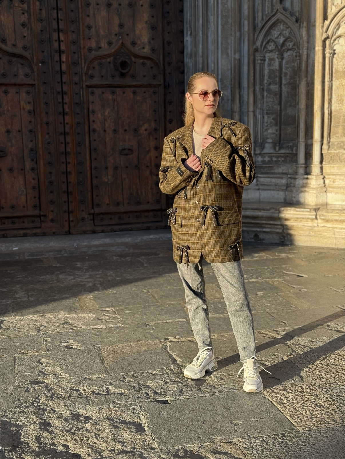 REBEL BOWS languotas švarkas su kaspinais