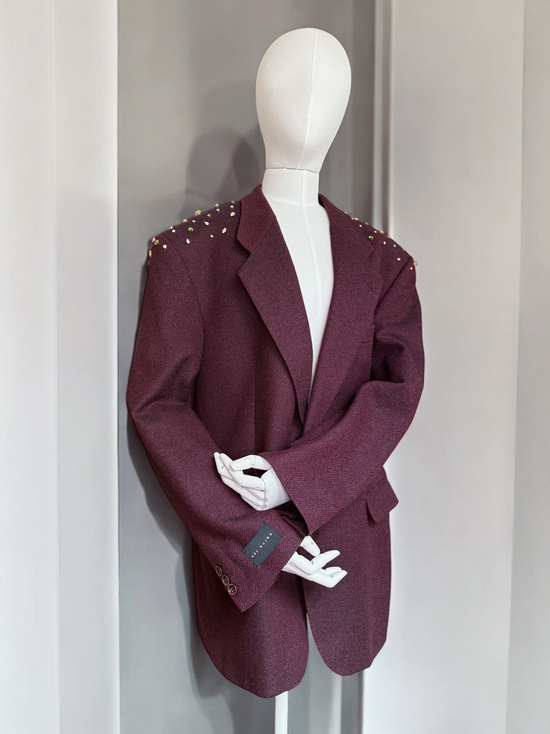 GLAM BURGUNDY sodrios spalvos švarkas su kristalais