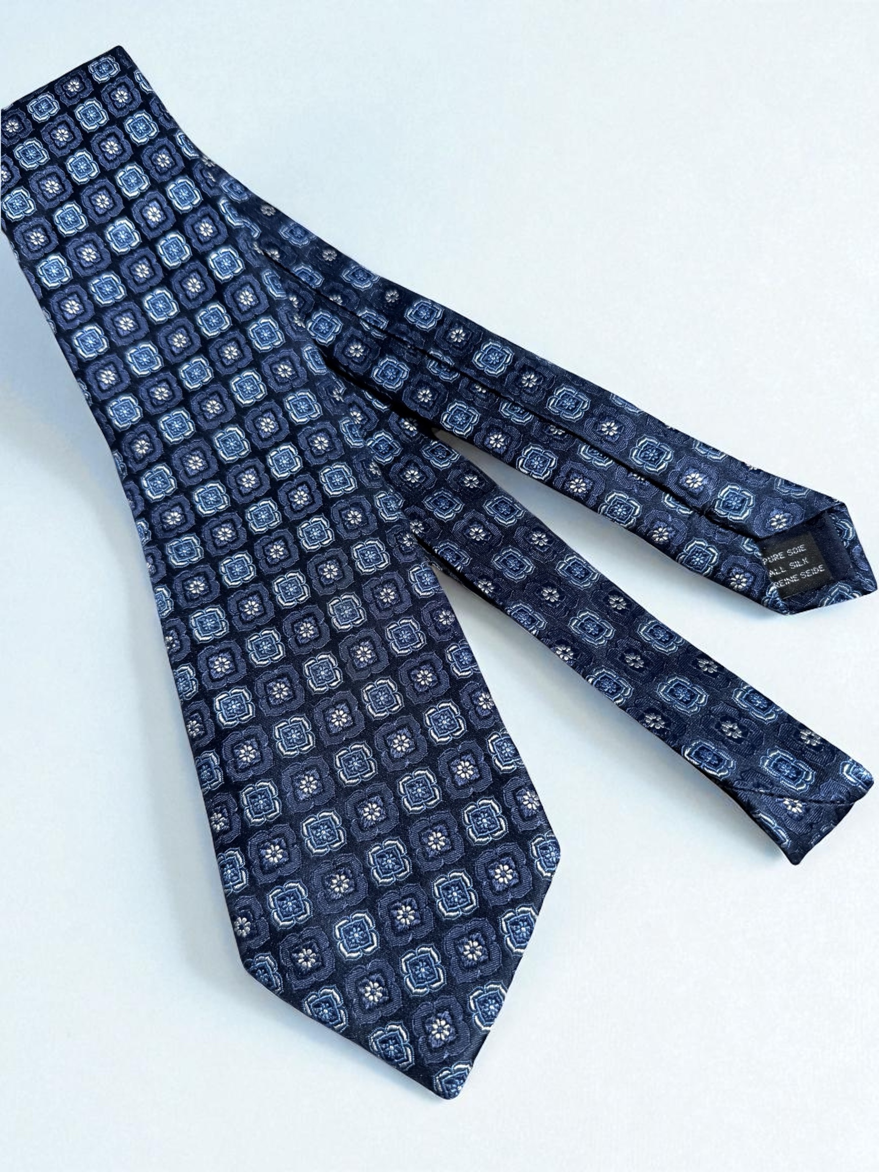 Šilkinė gumytė NAVY FLORAL ELEGANCE