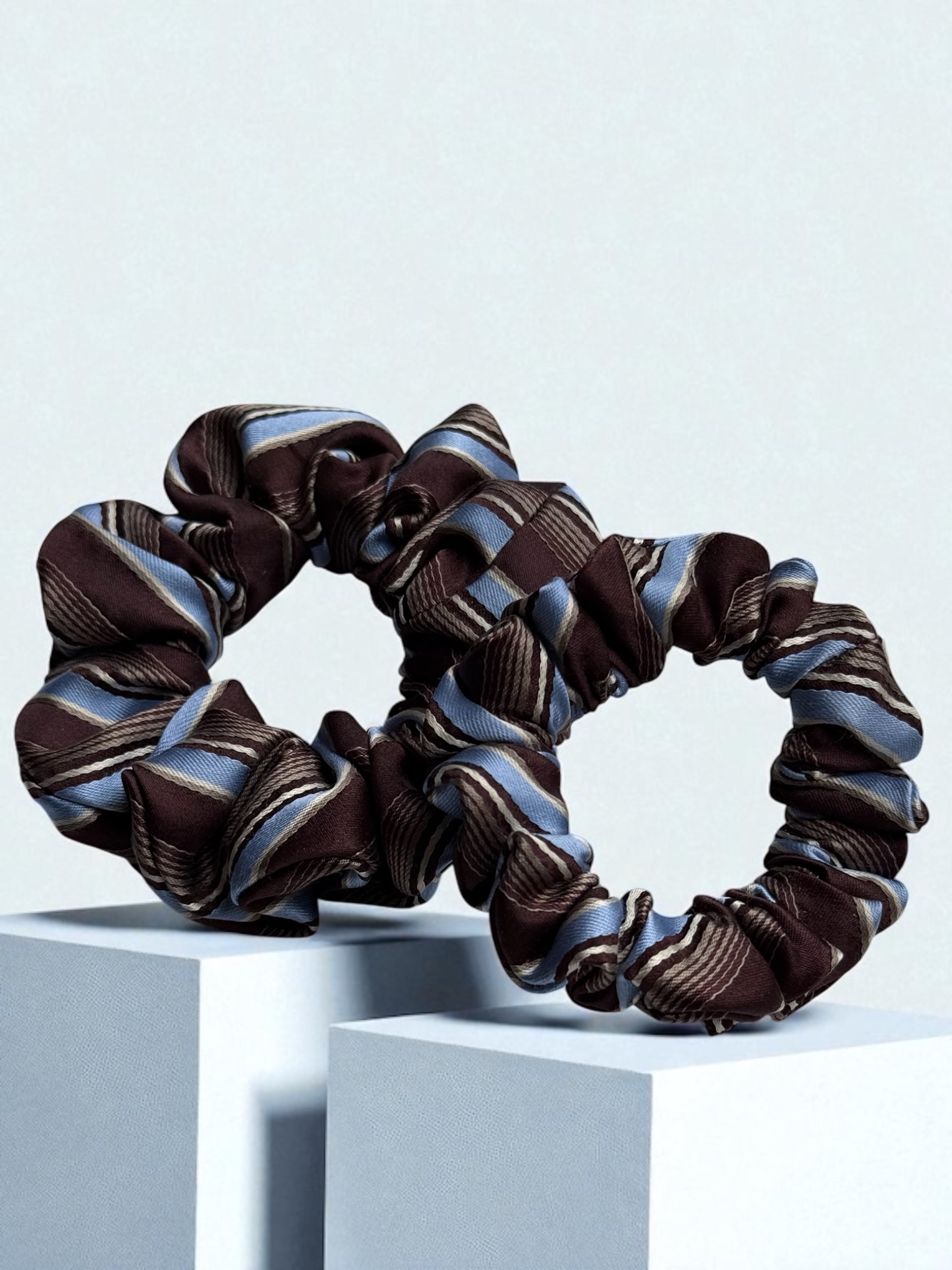 Šilkinė gumytė BROWN STRIPE SERENITY