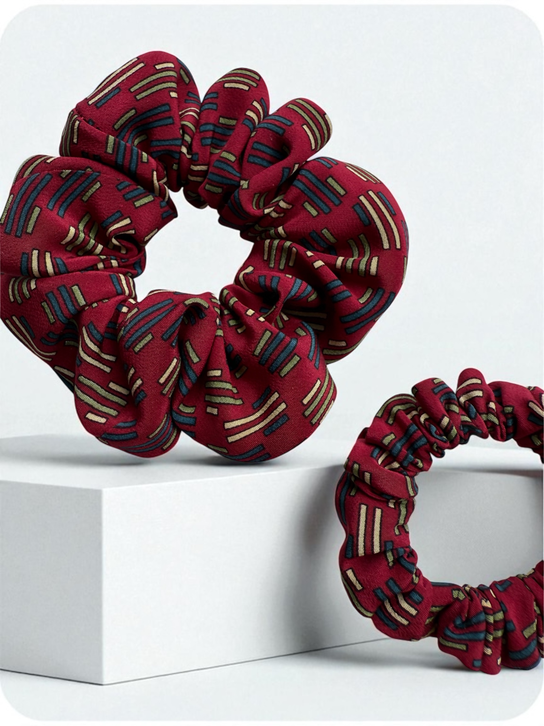 Šilkinė gumytė BURGUNDY STRIPE HARMONY